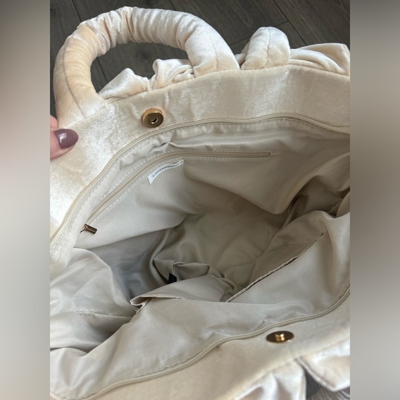 NWOT Anthropologie Velvet Puffer Tote - Picture 4 of 4